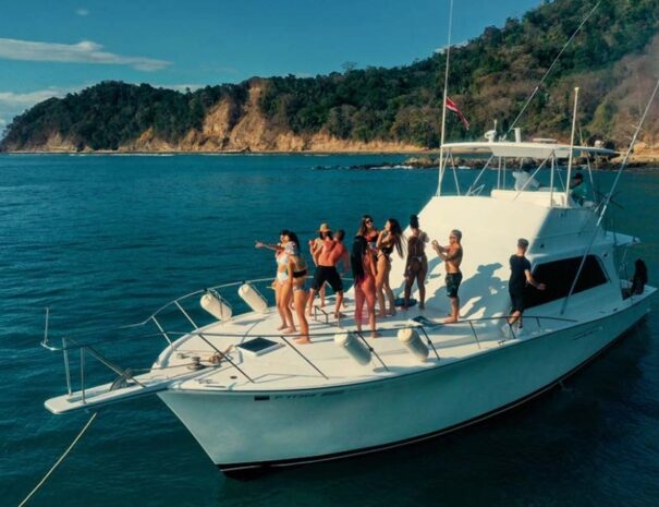 party boat Jaco beach
